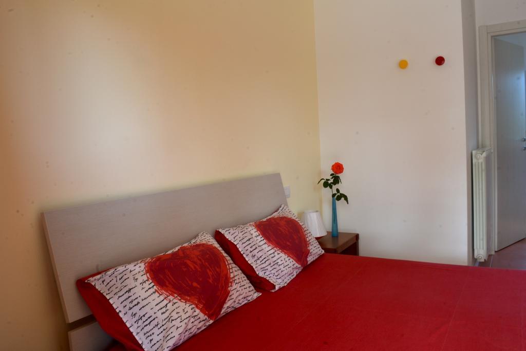 B&B Sotto Le Stelle Fano Phòng bức ảnh
